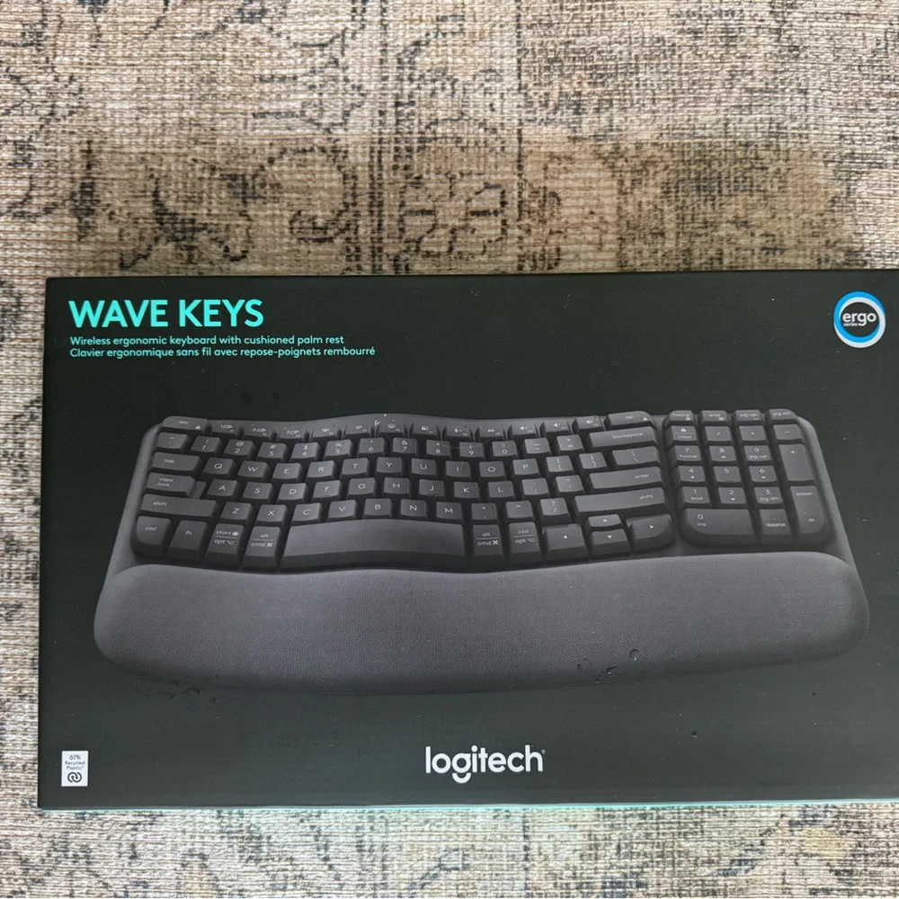NWT Logitech Wave Keys Black Keyboard